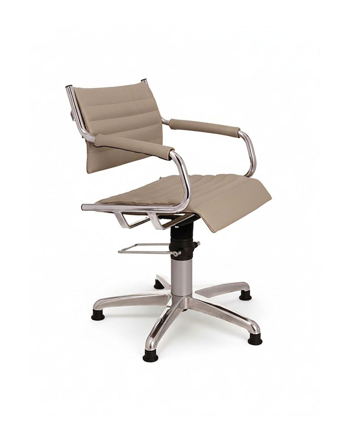 Greiner 59 - beige kundestol med krom krydsfod
